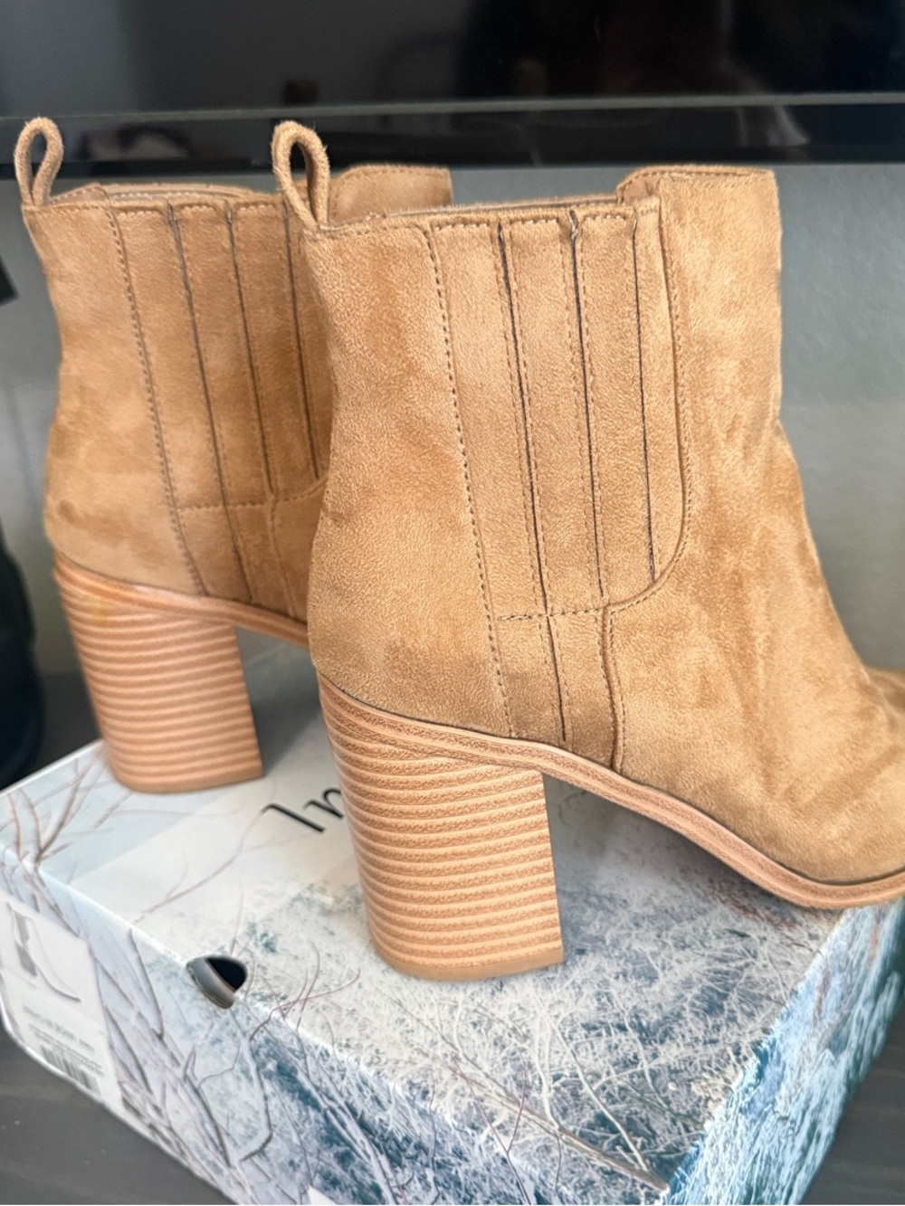 Women's Pointed Toe Suede Ankle Boots - Tan size 8 - Picture 4 of 6